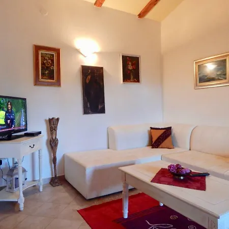 Tatil Evi Holiday House With Spacious Backyard And Grill / Pet Friendly *