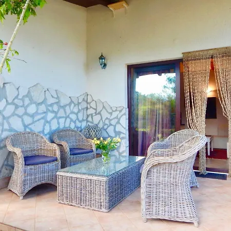 Holiday House With Spacious Backyard And Grill / Pet Friendly Tatil Evi